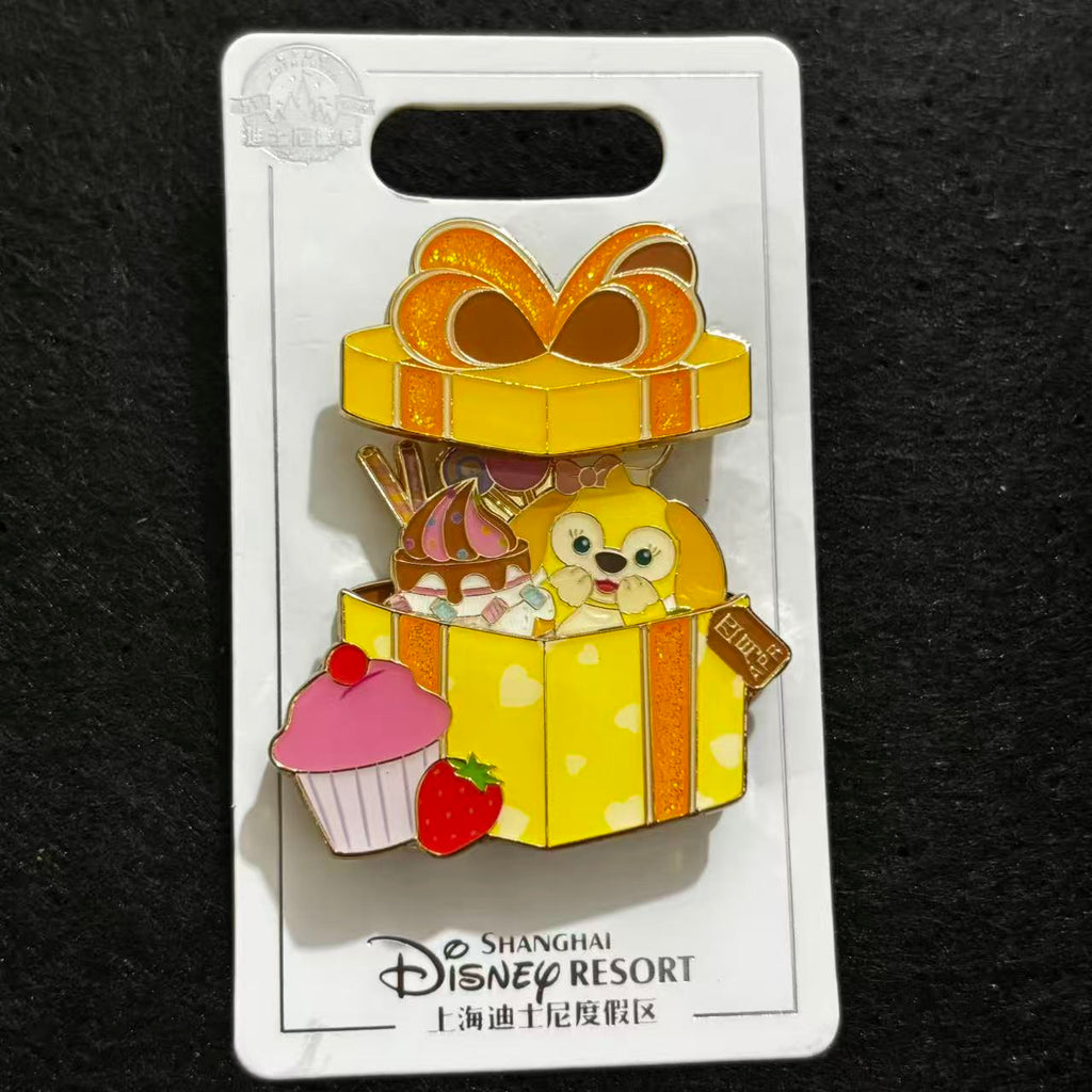 SHDL - Duffy and Friends April Birthday Gift Box Hinged Pin | CookieAnn