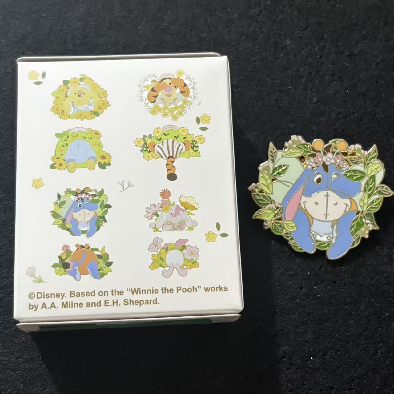 SHDL – Winnie the Pooh & Friends Spring Floral Mystery Pin Blind Box | 2025 Shanghai | 1 Random Pin